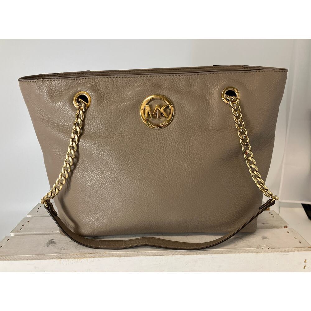 MICHAEL KORS, LARGE TAUPE, GRAY PEBBLED LEATHER SHOULDER BAG